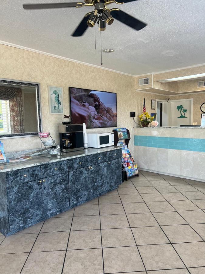 Hole Inn The Wall Hotel - Fort Walton Beach - Sunset Plaza - Nearby Beaches & Hurlburt Esterno foto