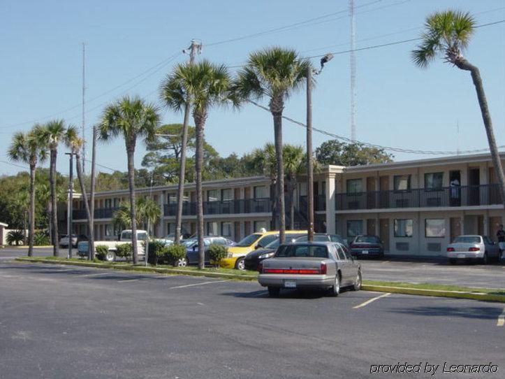 Hole Inn The Wall Hotel - Fort Walton Beach - Sunset Plaza - Nearby Beaches & Hurlburt Esterno foto