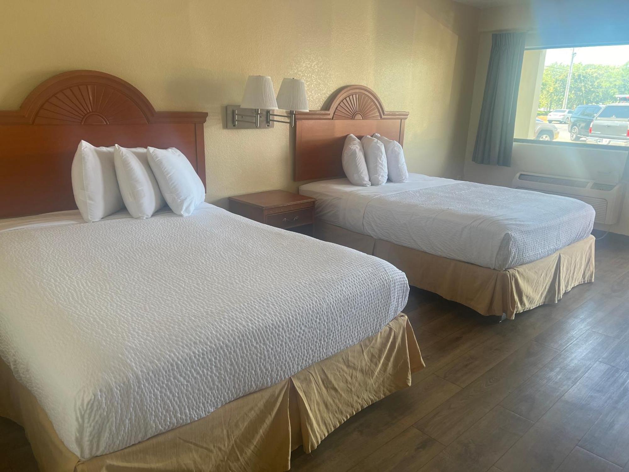 Hole Inn The Wall Hotel - Fort Walton Beach - Sunset Plaza - Nearby Beaches & Hurlburt Esterno foto