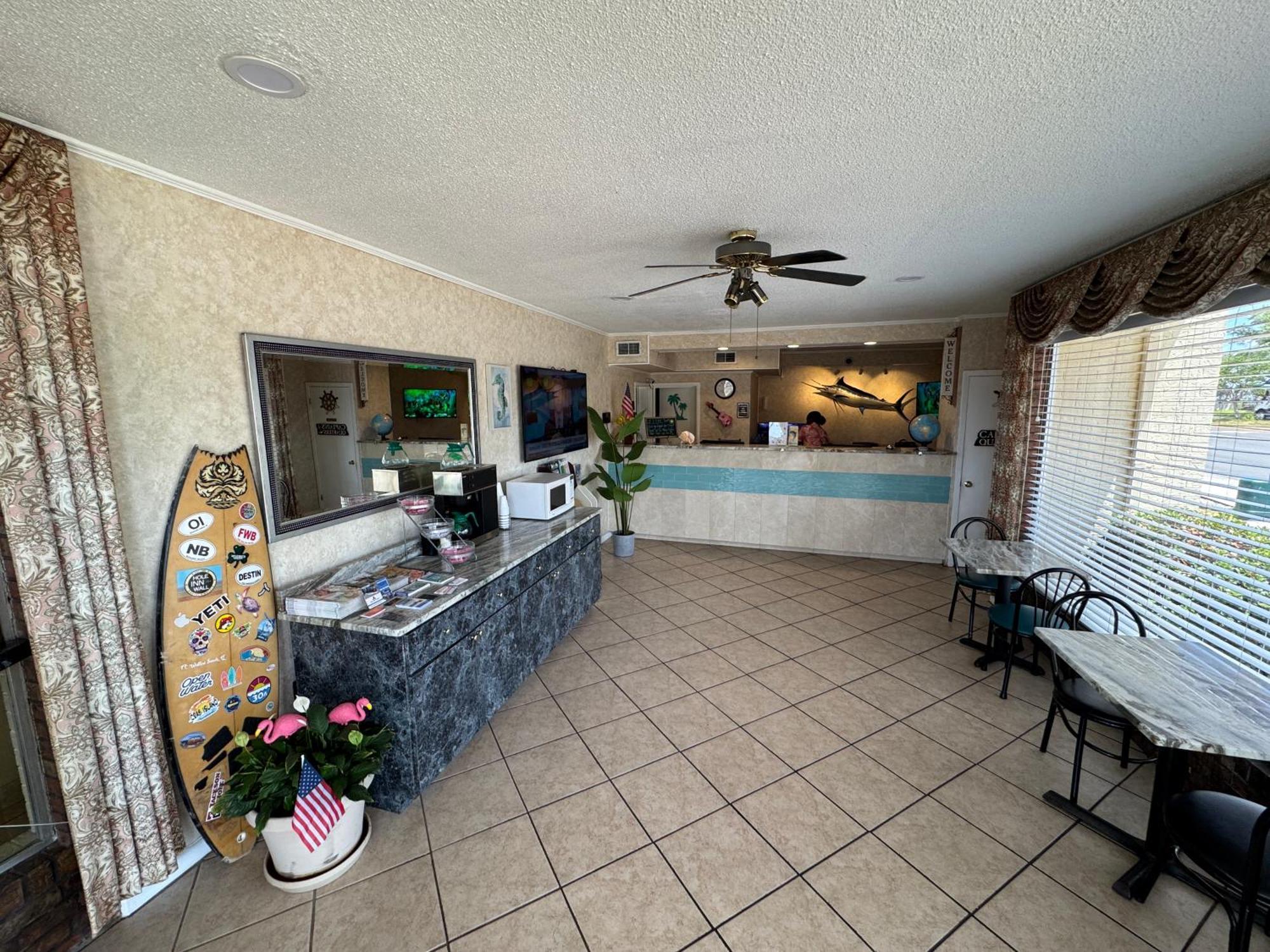 Hole Inn The Wall Hotel - Fort Walton Beach - Sunset Plaza - Nearby Beaches & Hurlburt Esterno foto